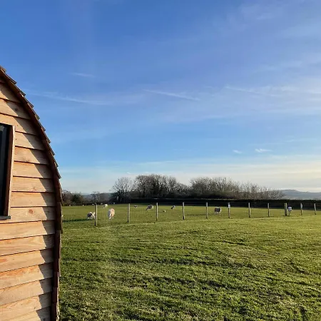 Abbey Farm Luxury Glamping Hotel Rhuddlan Exterior photo