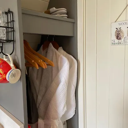 Abbey Farm Luxury Glamping Hotel Rhuddlan Room photo