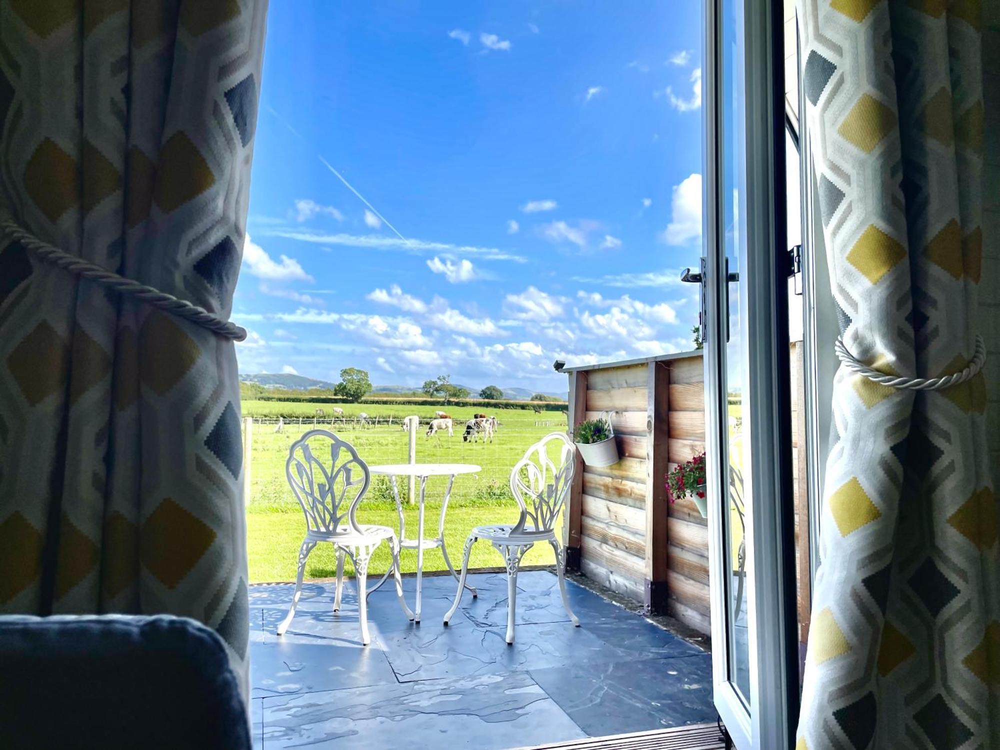 Campsite Abbey Farm Luxury Glamping Rhuddlan